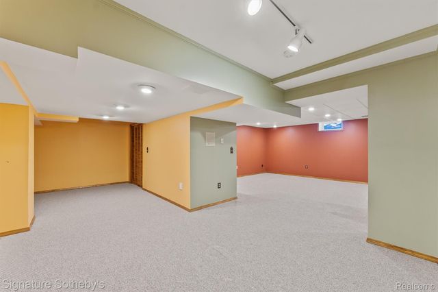 6571 Deer Ridge Drive, Independence Charter Township, MI 48348