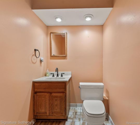 6571 Deer Ridge Drive, Independence Charter Township, MI 48348