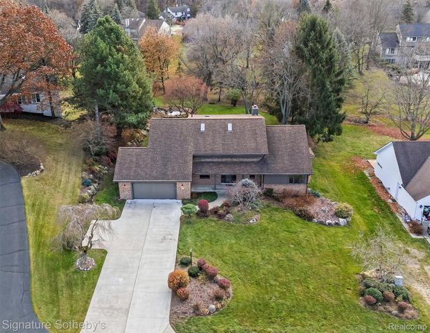 6571 Deer Ridge Drive, Independence Charter Township, MI 48348