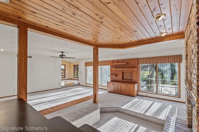 6571 Deer Ridge Drive, Independence Charter Township, MI 48348