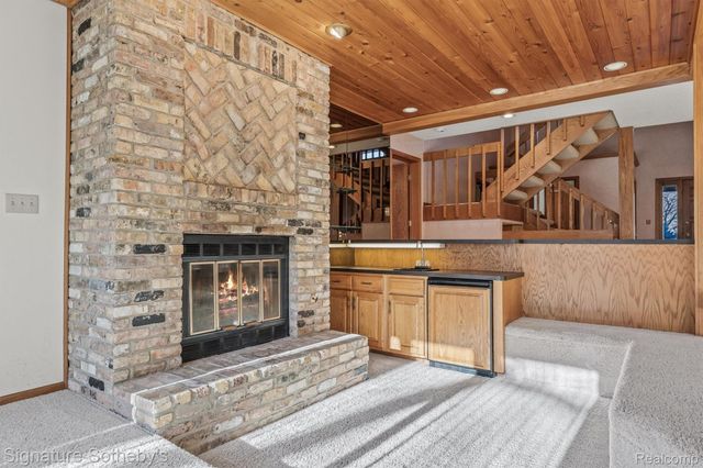 6571 Deer Ridge Drive, Independence Charter Township, MI 48348