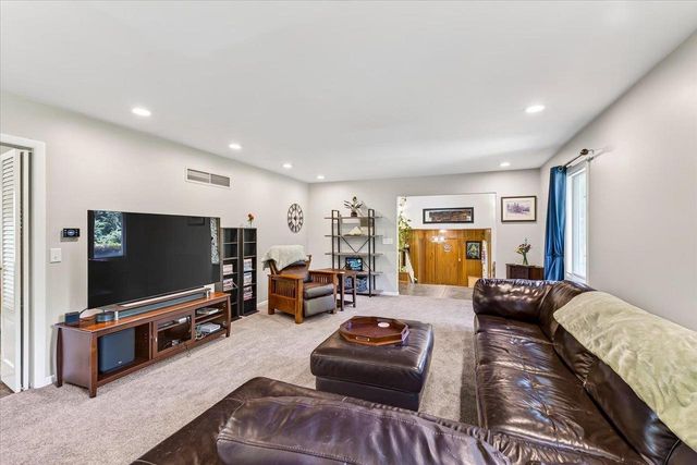 833 River Street, Portage, WI 53901
