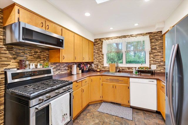 833 River Street, Portage, WI 53901