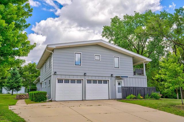 833 River Street, Portage, WI 53901