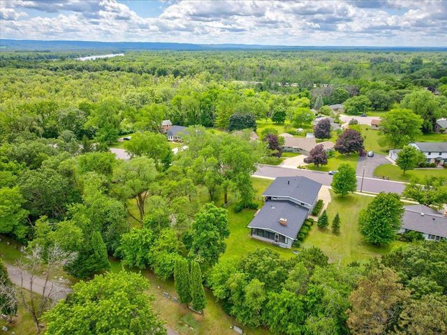 833 River Street, Portage, WI 53901