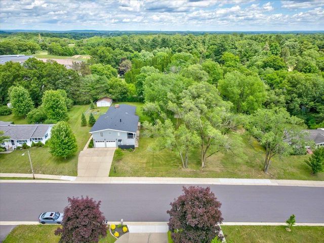 833 River Street, Portage, WI 53901