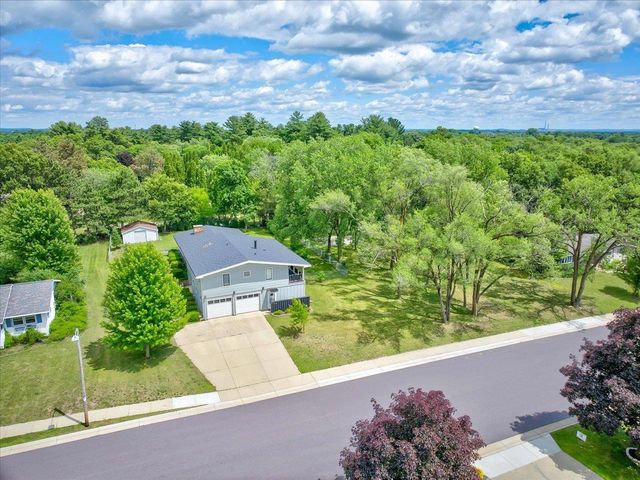 833 River Street, Portage, WI 53901