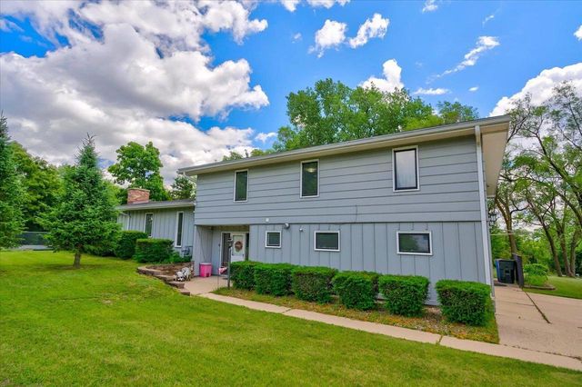833 River Street, Portage, WI 53901