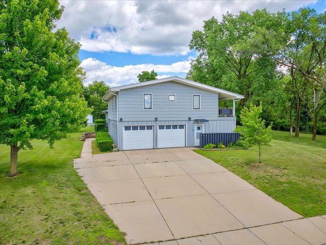 833 River Street, Portage, WI 53901