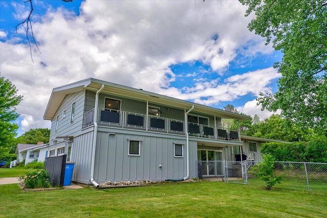 833 River Street, Portage, WI 53901