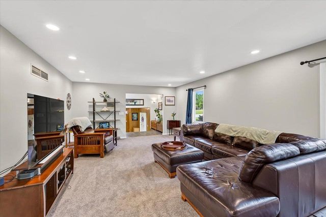 833 River Street, Portage, WI 53901