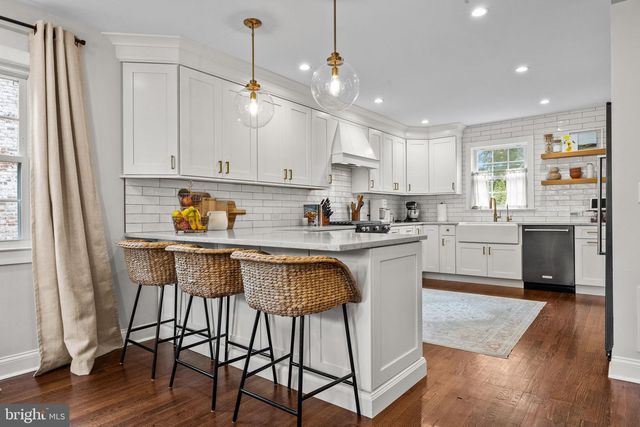 333 E BIRCH DR, Morrisville, PA 19067