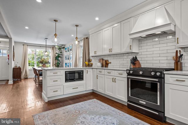 333 E BIRCH DR, Morrisville, PA 19067