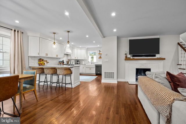 333 E BIRCH DR, Morrisville, PA 19067