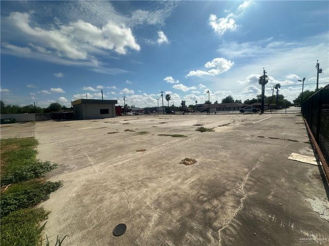 407 N Veterans Boulevard, Pharr, TX 78577