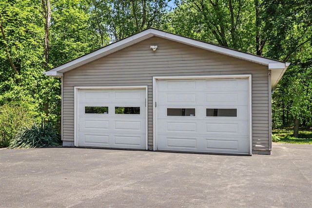 20112 13 Mile Road, Battle Creek, MI 49014