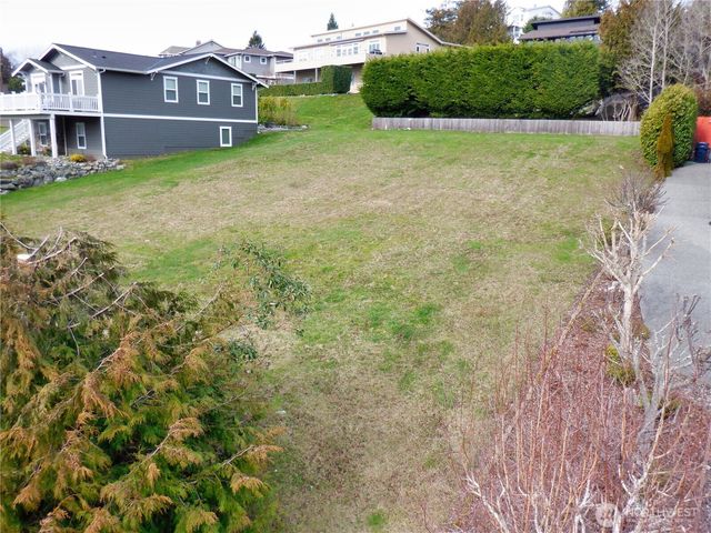 4512 Queen Ann Way, Anacortes, WA 98221