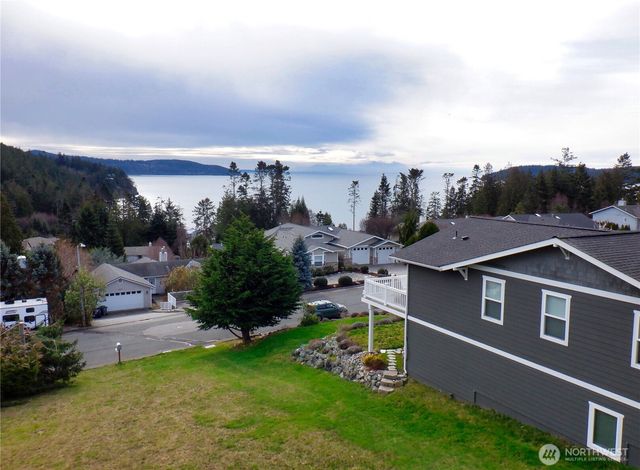 4512 Queen Ann Way, Anacortes, WA 98221