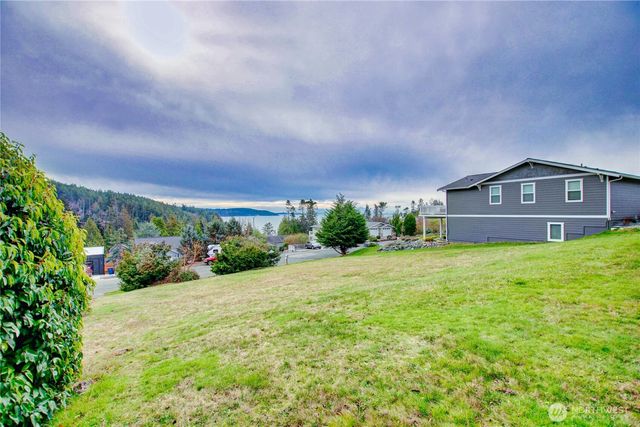 4512 Queen Ann Way, Anacortes, WA 98221