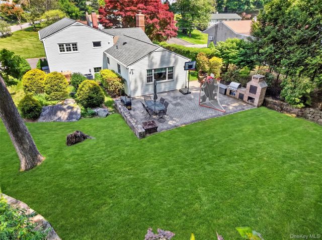 27 Meadow Road, Montrose, NY 10548