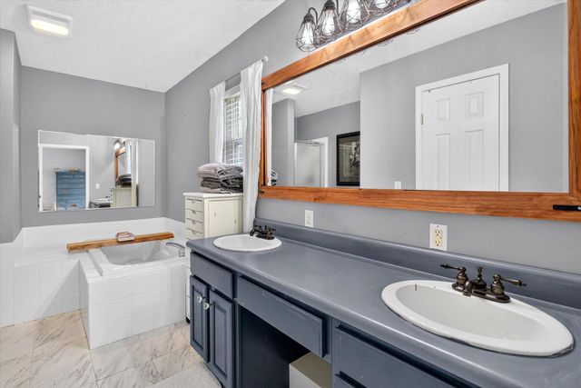 714 Glade Road, Rogersville, MO 65742