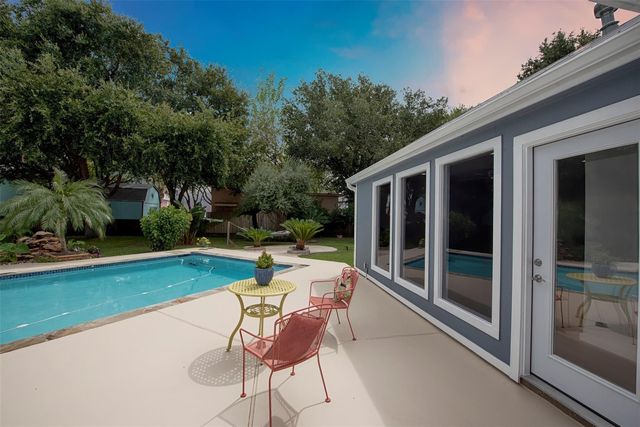 435 3rd Street, San Leon, TX 77539