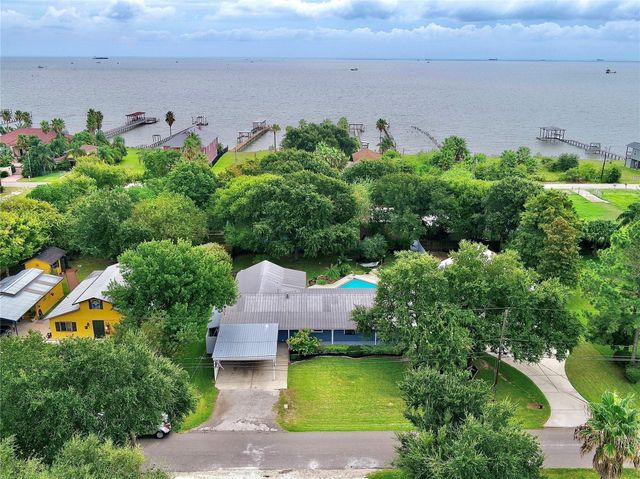 435 3rd Street, San Leon, TX 77539