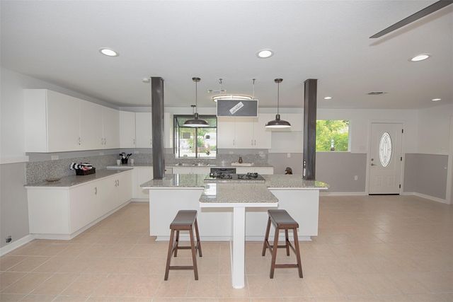 435 3rd Street, San Leon, TX 77539