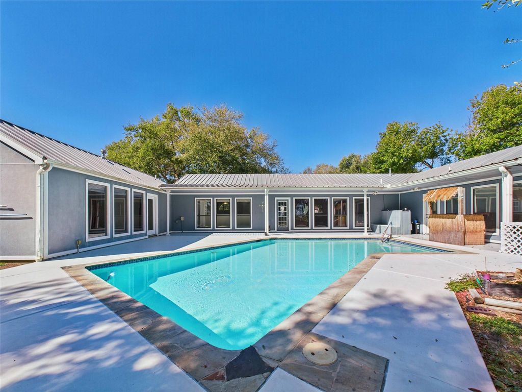 435 3rd Street, San Leon, TX 77539