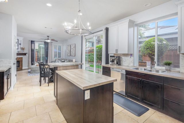 383 Stanwick St, Brentwood, CA 94513