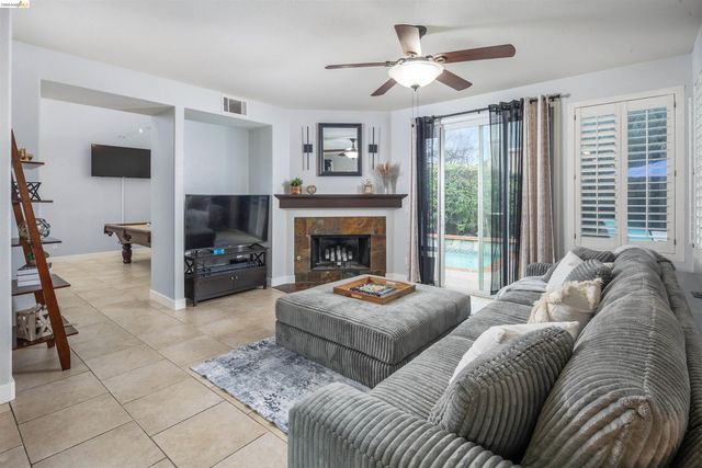 383 Stanwick St, Brentwood, CA 94513