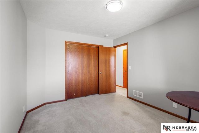 10830 Northloch Street, Waverly, NE 68462