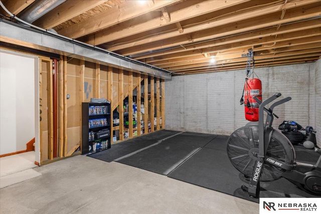 10830 Northloch Street, Waverly, NE 68462