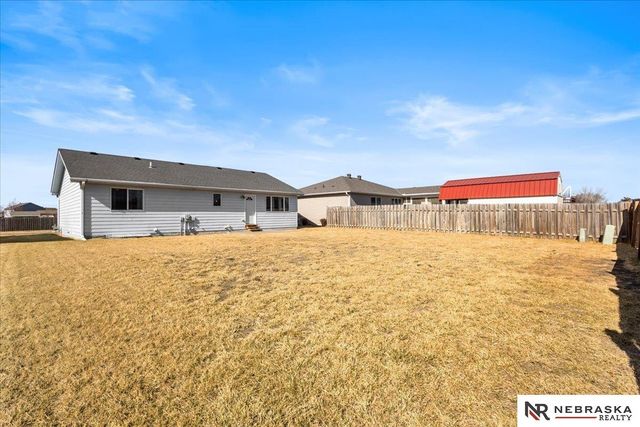 10830 Northloch Street, Waverly, NE 68462
