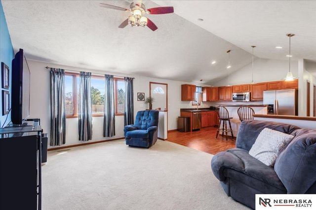 10830 Northloch Street, Waverly, NE 68462