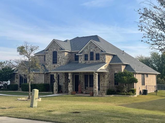 1020 Hilltop Drive, Lavon, TX 75166
