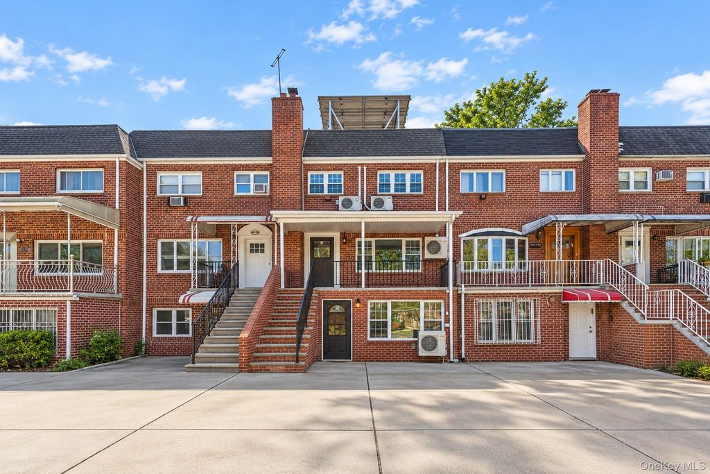 147-48 76th Road, Flushing, NY 11367 — exterior