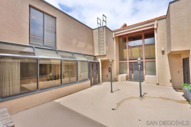 835 D Ave 4, Coronado, CA 92118