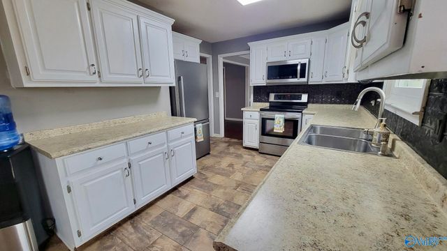 1996 Putter Circle NE, Arab, AL 35016