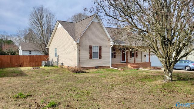 1996 Putter Circle NE, Arab, AL 35016