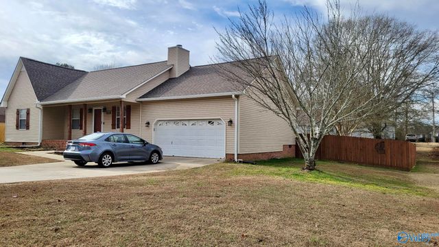 1996 Putter Circle NE, Arab, AL 35016