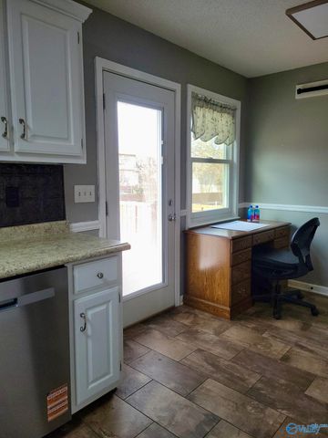 1996 Putter Circle NE, Arab, AL 35016