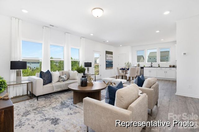 1606 Autumn Banks Way 93p, High Shoals, NC 28077