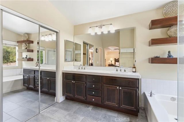 18304 Avocet Court, Canyon Country, CA 91387
