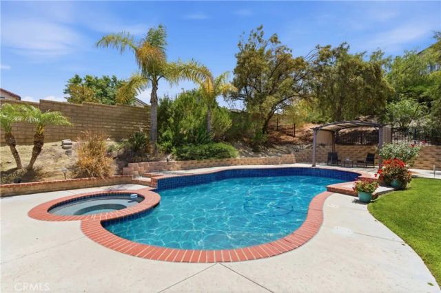 18304 Avocet Court, Canyon Country, CA 91387