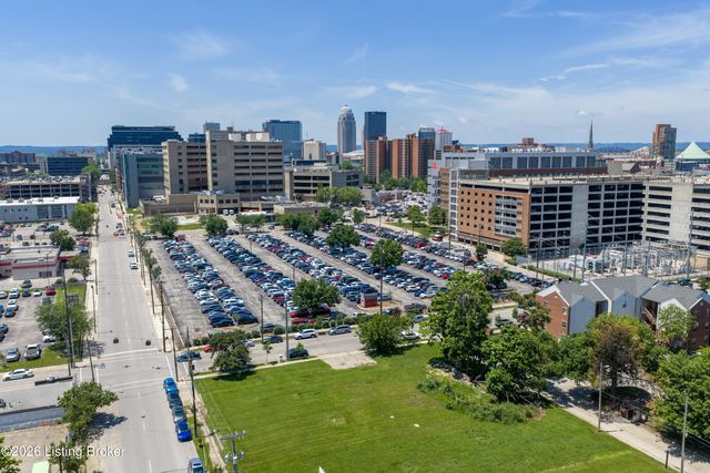 701 E Chestnut St, Louisville, KY 40202