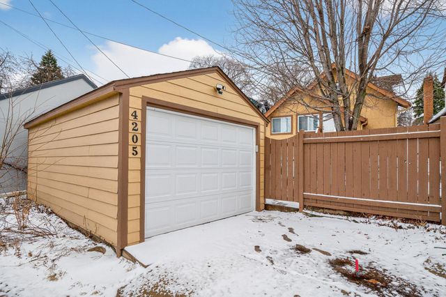 4205 Elliot Avenue, Minneapolis, MN 55407