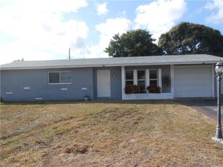 1516 Lindale CIR, Lehigh Acres, FL 33936