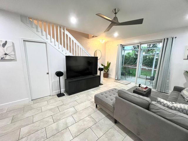 2046 Madeira Drive, Weston, FL 33327