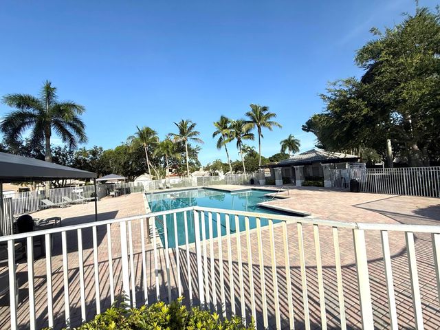 2046 Madeira Drive, Weston, FL 33327